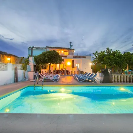 Abahana Villas Pedramala *